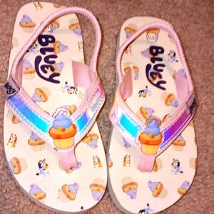 BLUEY strapped flip flops